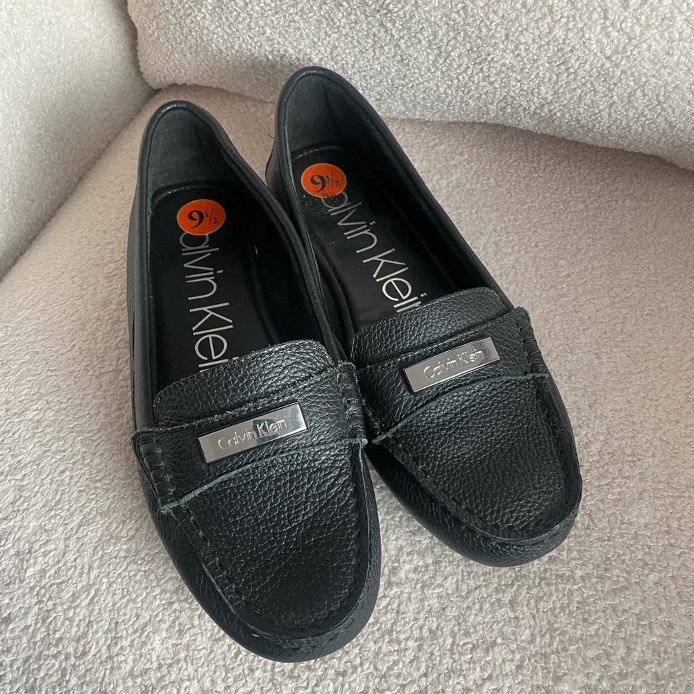 Calvin Klein Women's Lavida Leather Loafer Size 9.5M